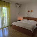 Haus Sabina Appartamento *