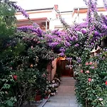 Apartment Haus Sabina Palit