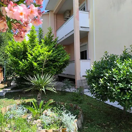 Apartment Haus Sabina *