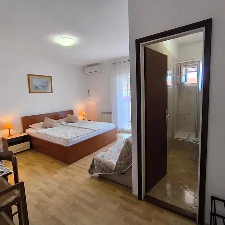 Haus Sabina Apartment Palit